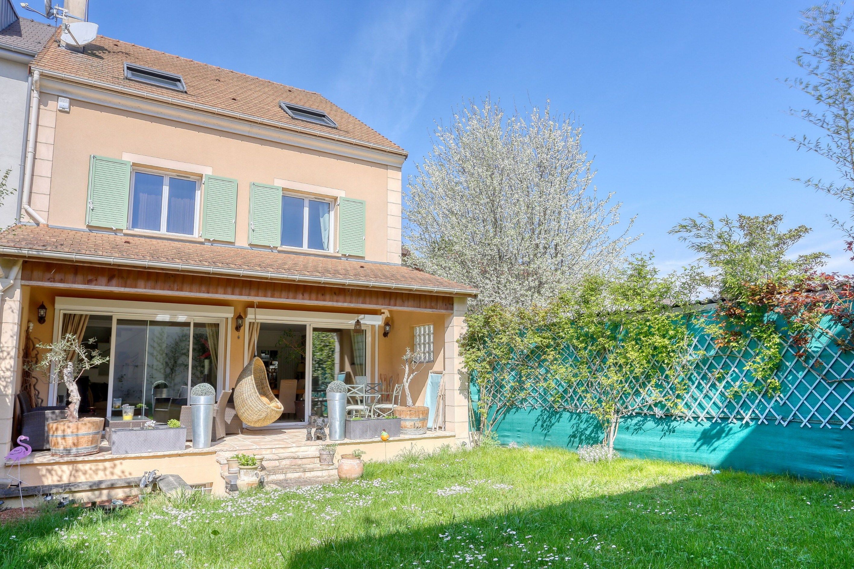 maison 6 Pièces en vente sur NANTERRE (92000)