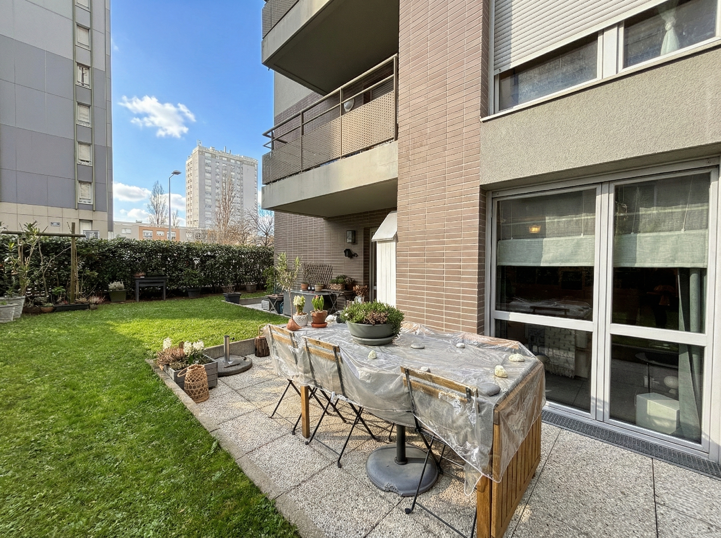appartement 5 Pièces en vente sur NANTERRE (92000)