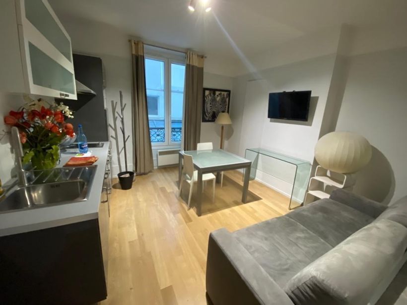 appartement 2 Pièces en vente sur PARIS (75007)