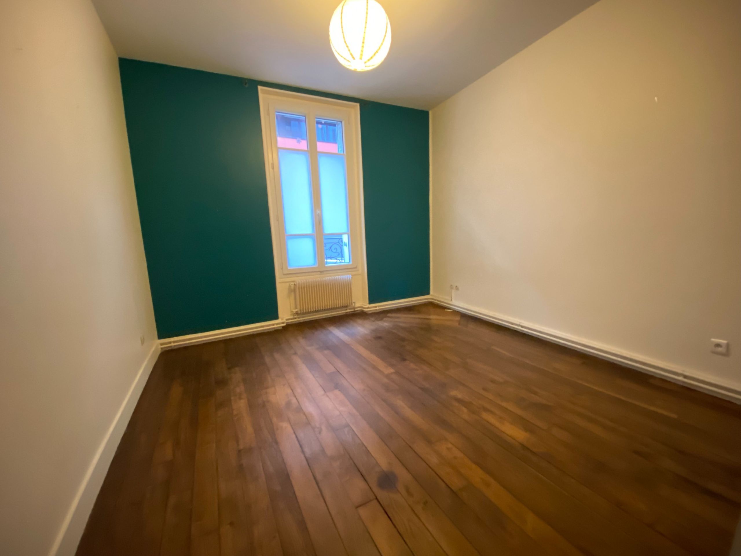 appartement 4 Pièces en location sur SURESNES (92150)