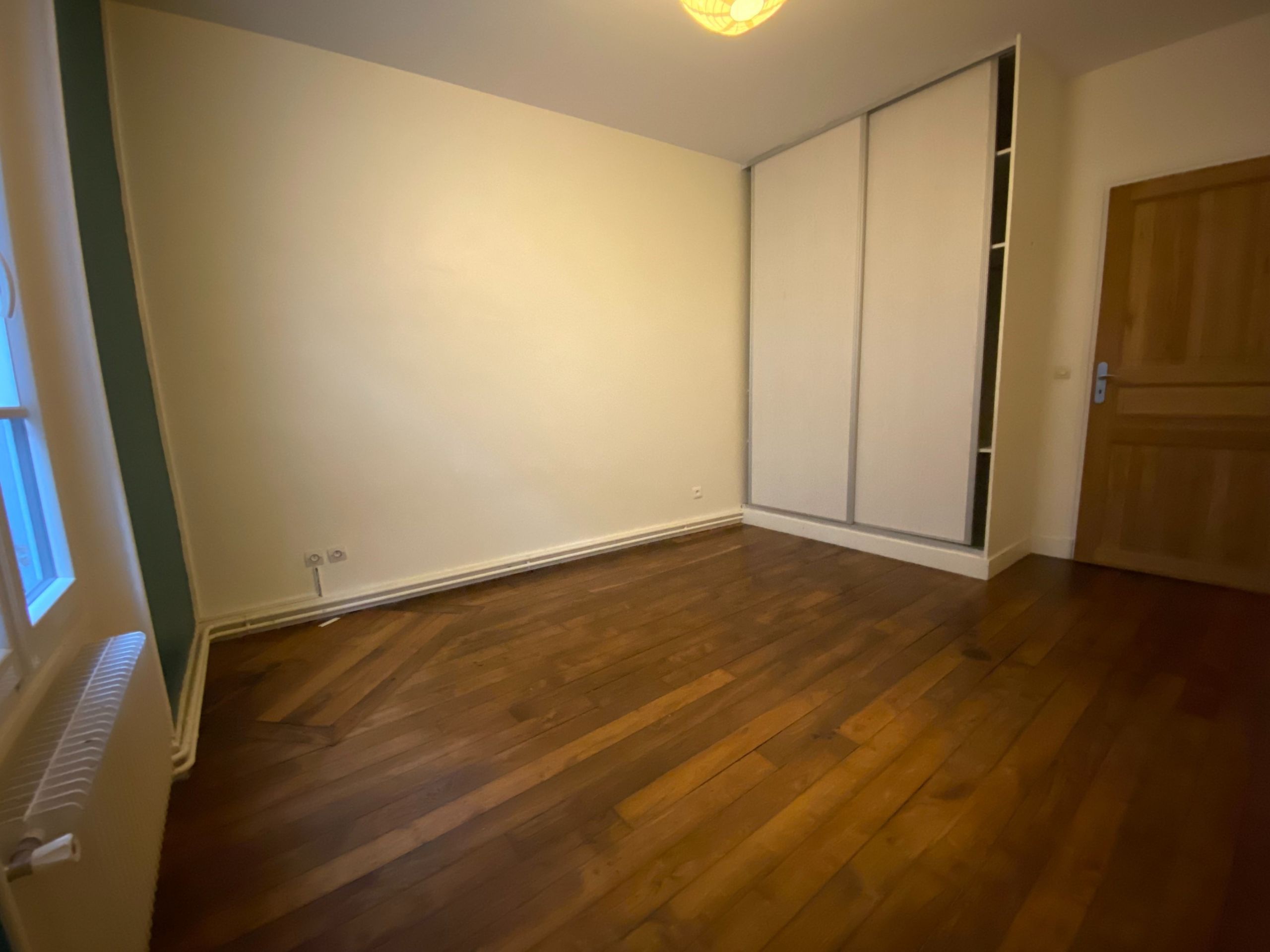 appartement 4 Pièces en location sur SURESNES (92150)