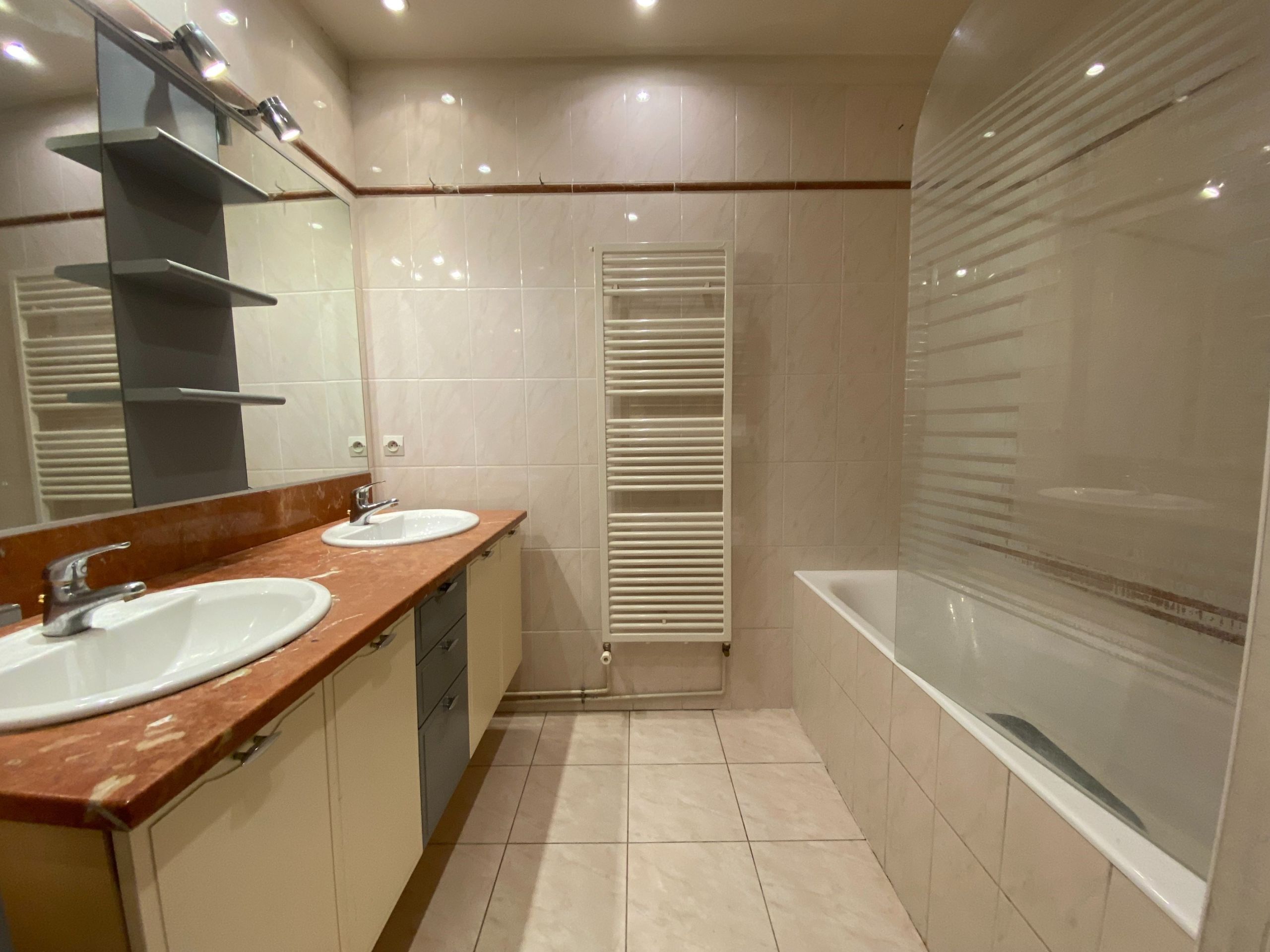 appartement 4 Pièces en location sur SURESNES (92150)