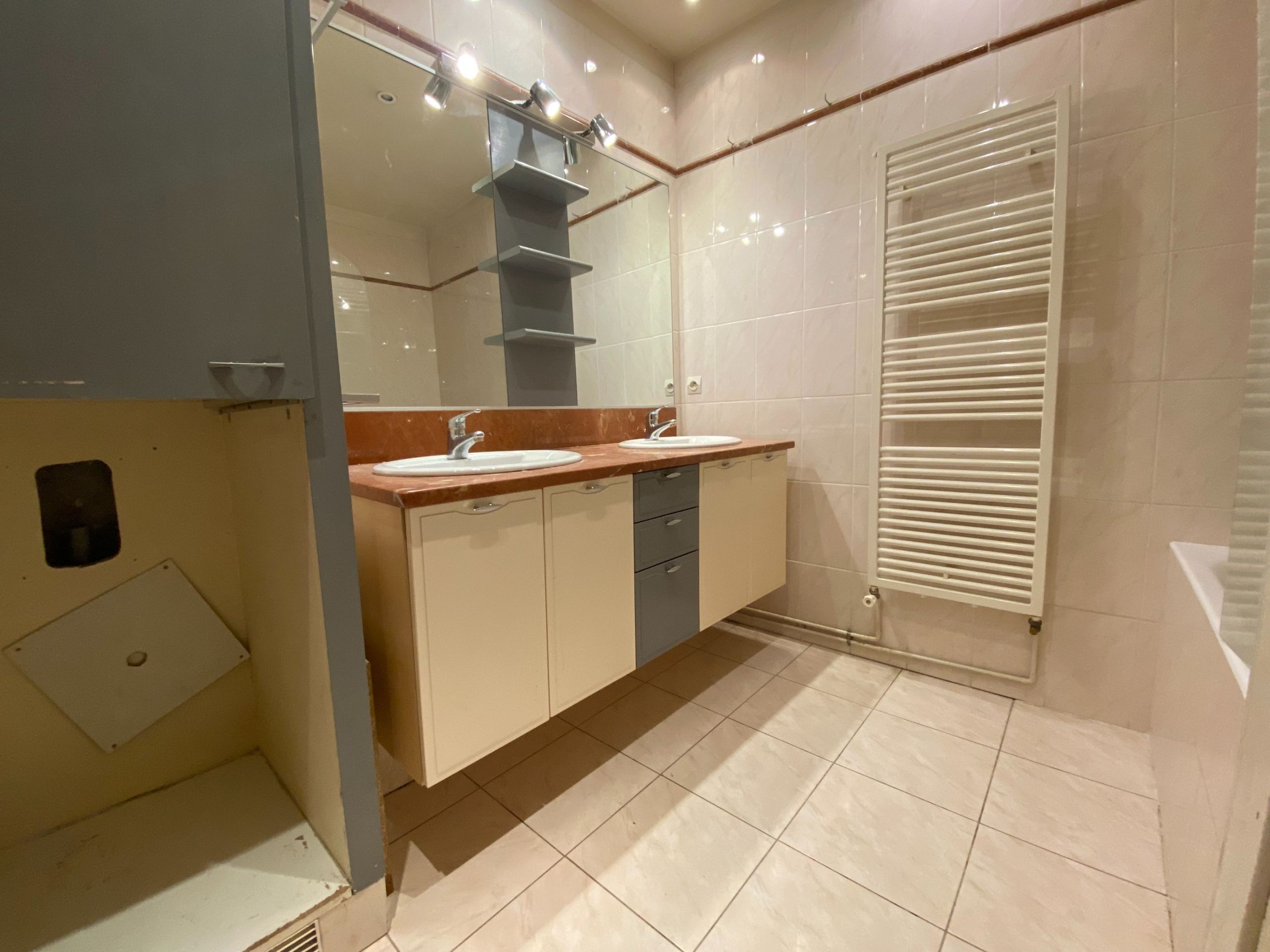 appartement 4 Pièces en location sur SURESNES (92150)